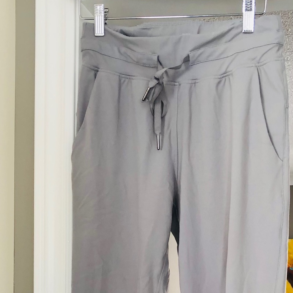 Zyia Gray Ascend Joggers